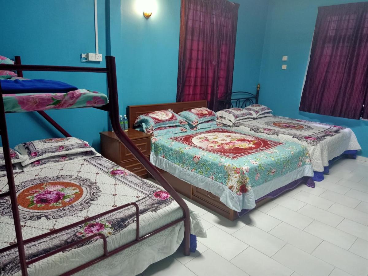 Homestay Roomstay Muar Srizahrani Eksteriør billede