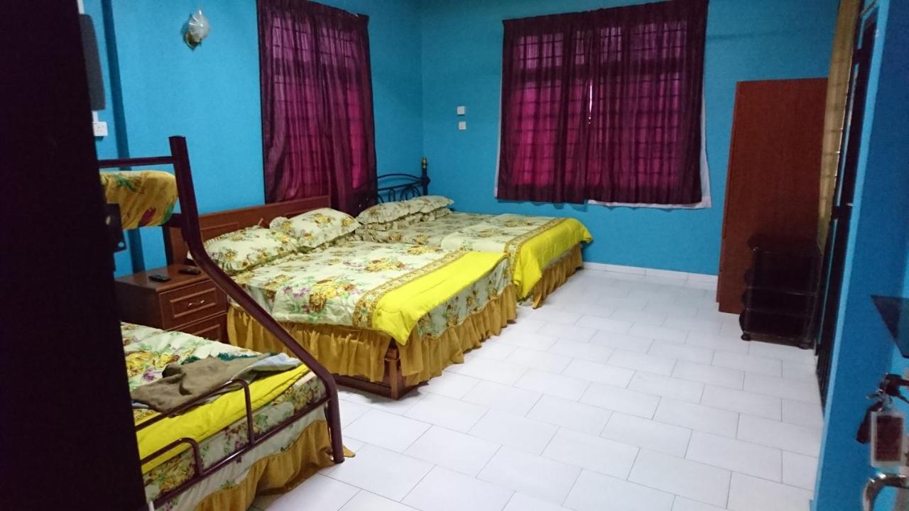 Homestay Roomstay Muar Srizahrani Eksteriør billede