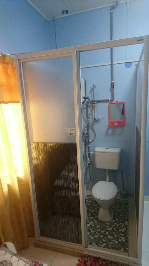 Homestay Roomstay Muar Srizahrani Eksteriør billede