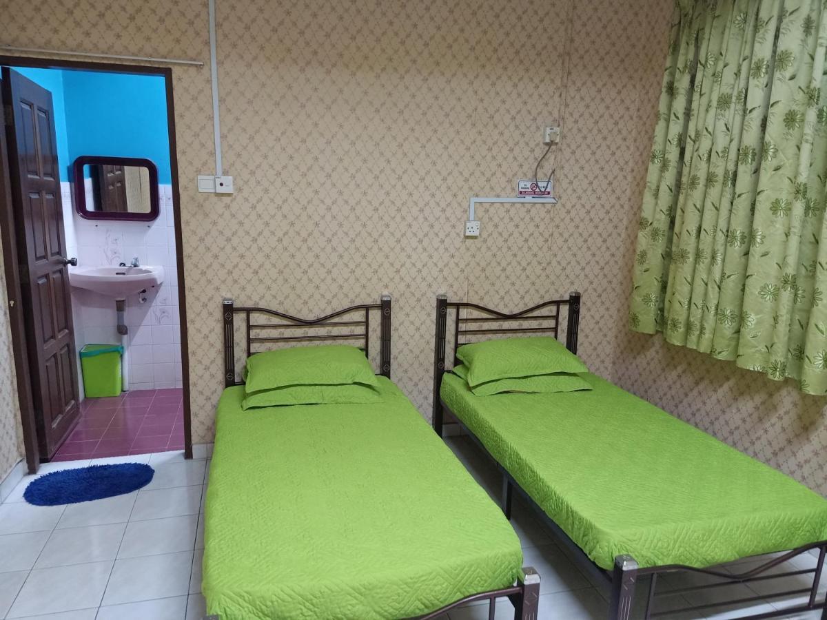 Homestay Roomstay Muar Srizahrani Eksteriør billede