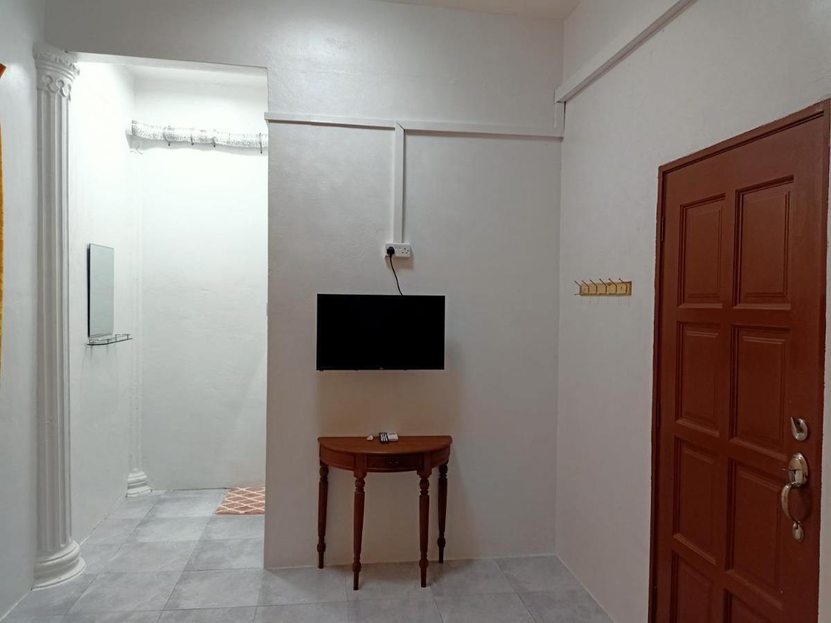 Homestay Roomstay Muar Srizahrani Eksteriør billede